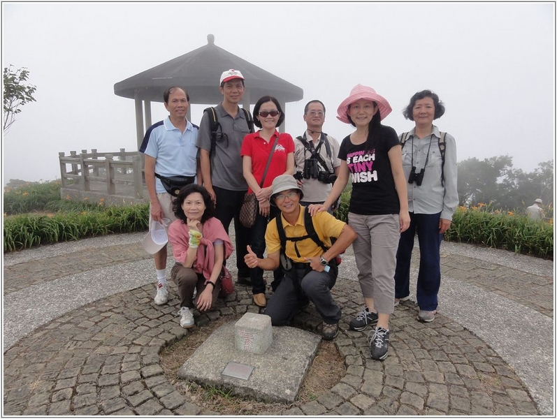 2012-08-13 16-35-41太麻里山三角點留影.jpg